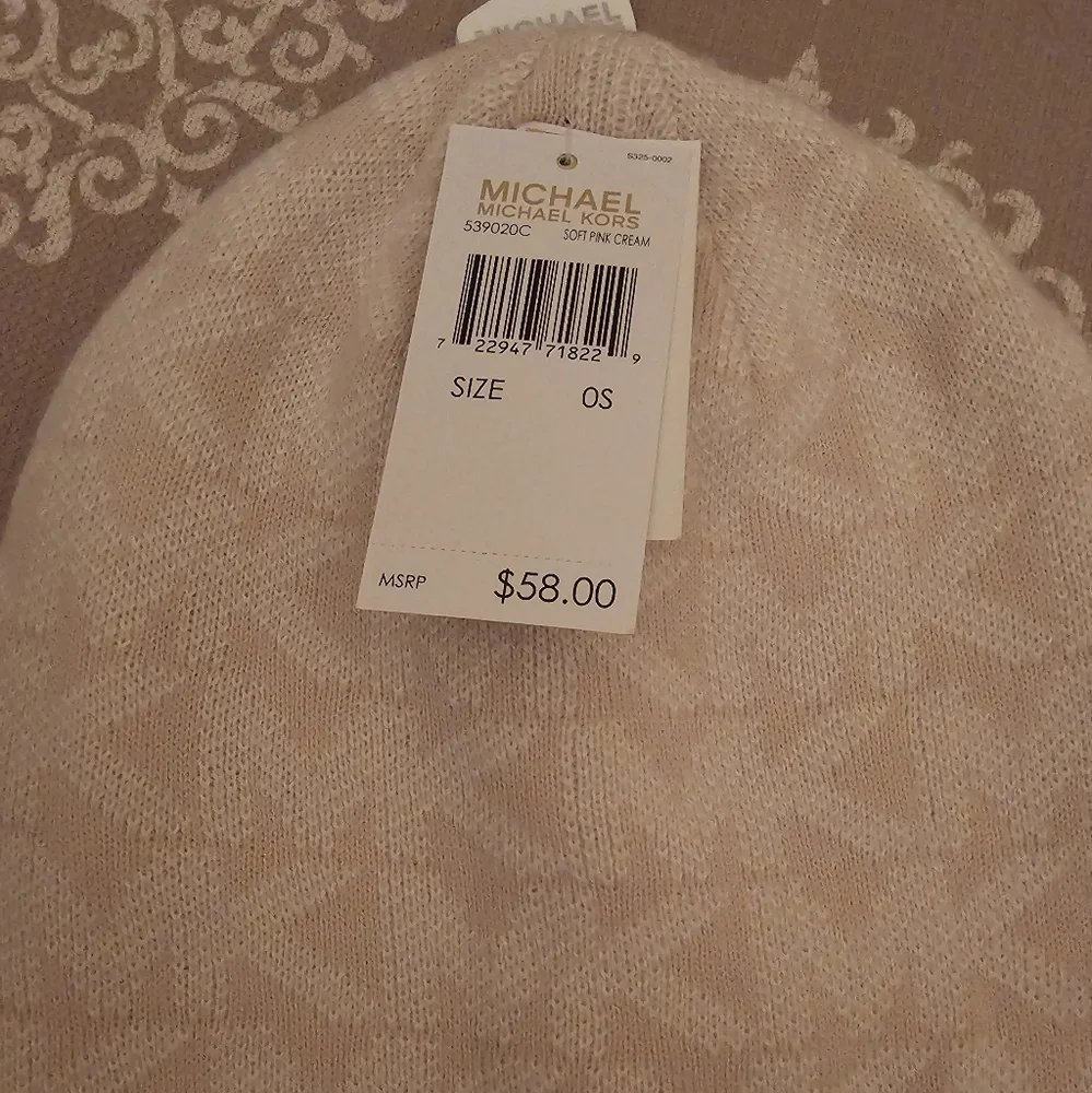 NWT Michael Kors soft pink beanie - Picture 3 of 3